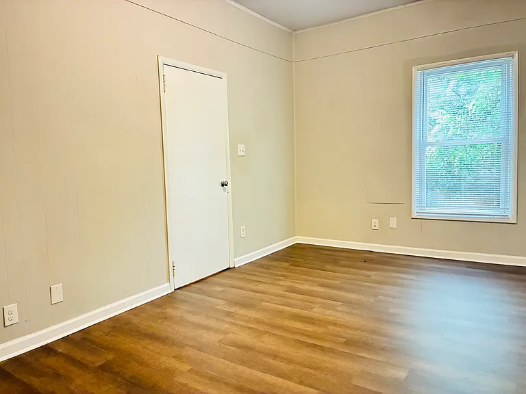 408 Leland St — Photo 14