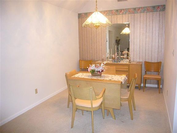 2nd image of 181 Palisades Pointe #181-3