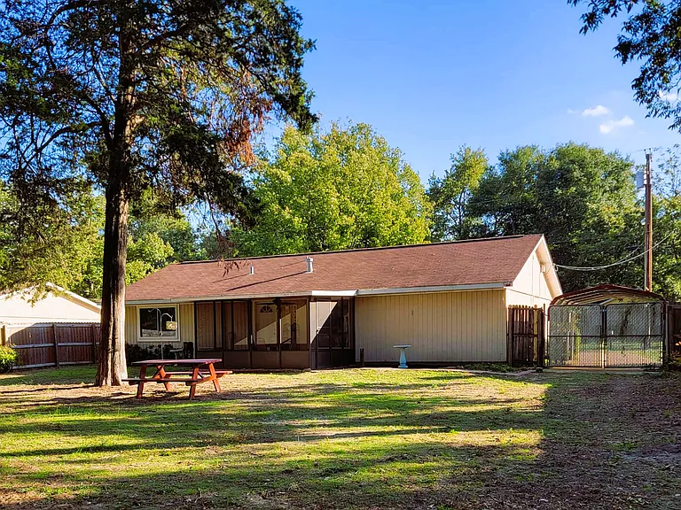 2312 Smuts Dr — Photo 46