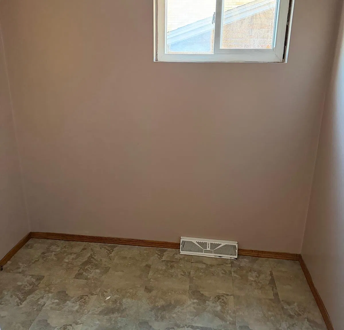 125 Meadowlawn Rd — Photo 1