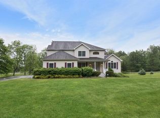 3 Riding Ridge Trl, Beacon, NY 12508