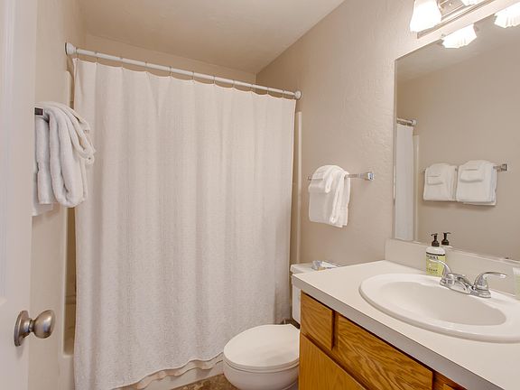 5th image of 701 NW Coast St APT 209