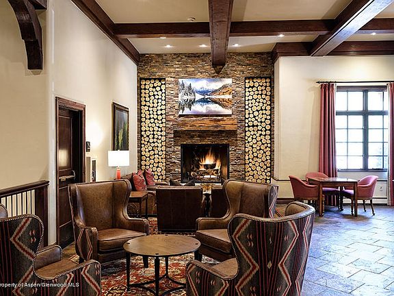 Lobby 2