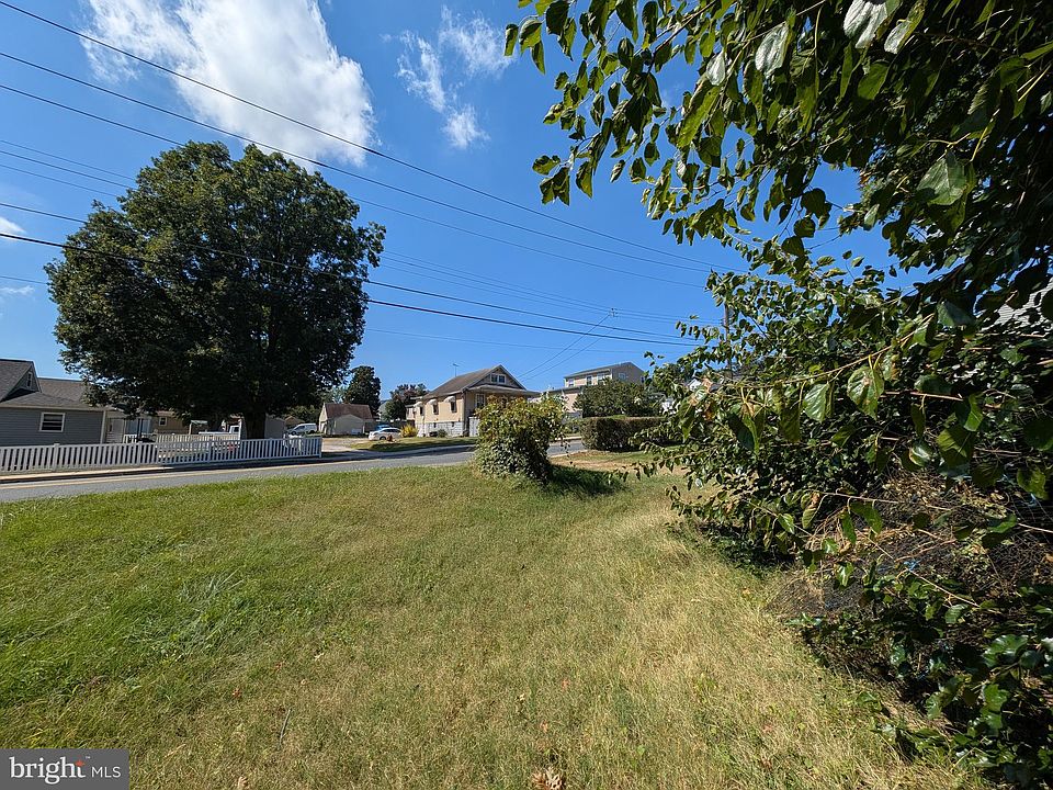 2nd image of Myrth Ave