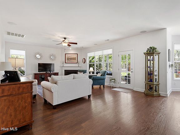 5th image of 668 Heartwood Drive