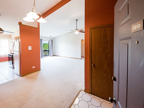 3rd image of 5024 Circle Ct APT 1010
