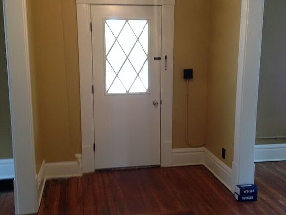 3rd image of 365 Portsmouth Ave