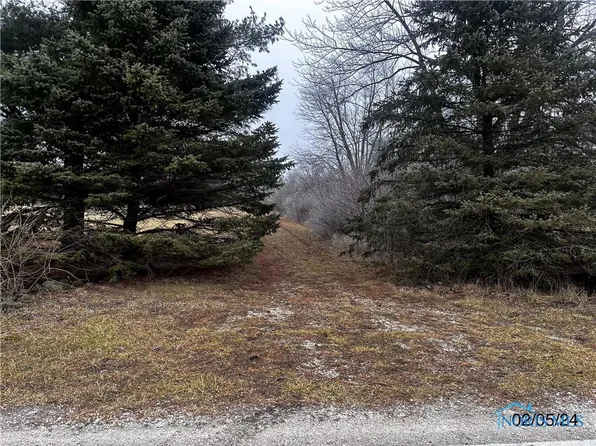 769 County Road 26, Helena, OH 43435