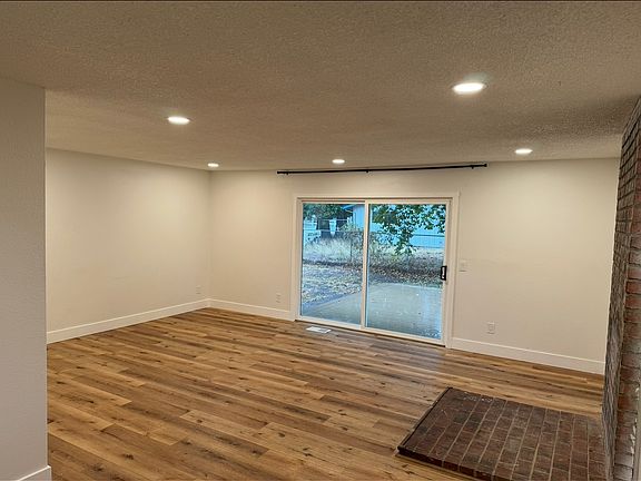 5th image of 38933 SW 3rd Ave