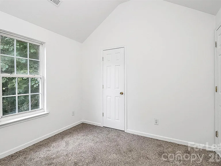 1215 McAllister Dr — Photo 25
