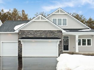 1564 Creekwood Dr, New Richmond, WI 54017