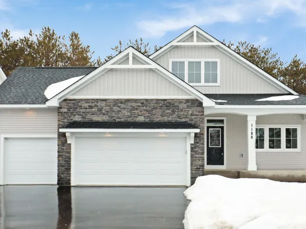 1564 Creekwood Dr, New Richmond, WI 54017