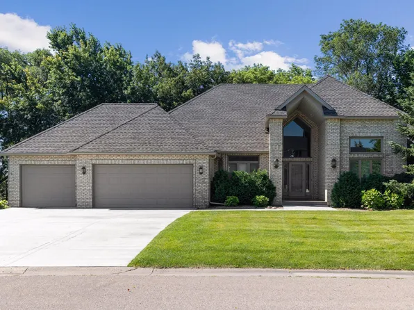 2631 Ashley Ter, New Brighton, MN 55112
