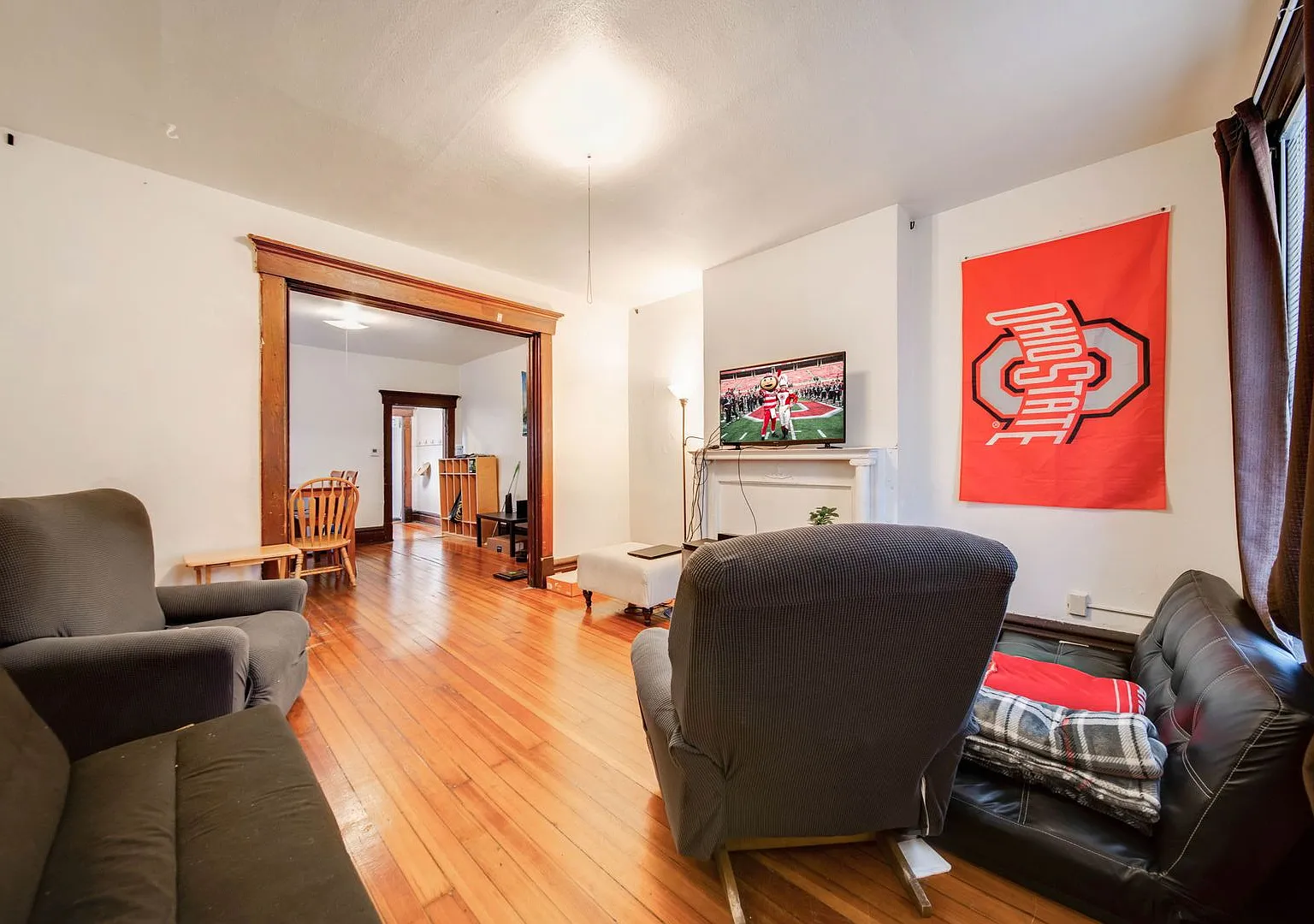 Prime Location 4BR house just off High St! — Photo 4
