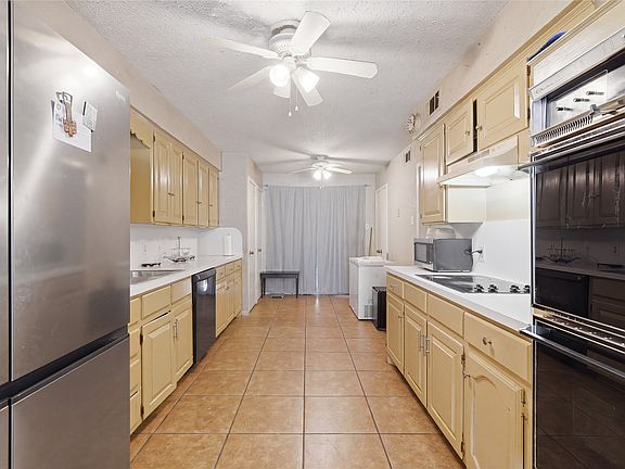 5th image of 14370 Haymeadow Cir
