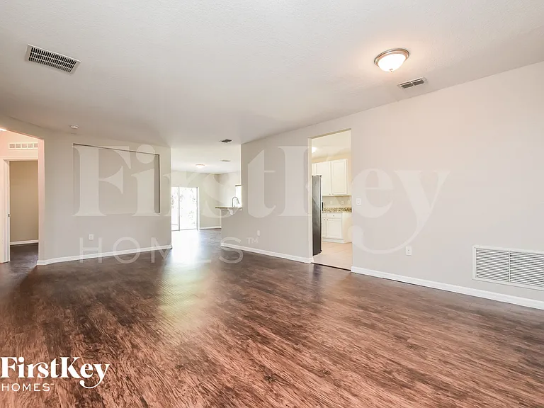 3379 Toluca Ter — Photo 3