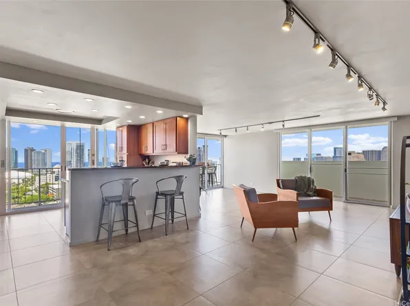 1425 Ward Ave APT 12W, Honolulu, HI 96822