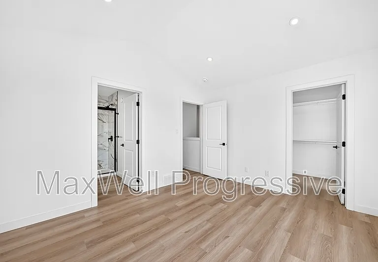 14510 95th Ave NW #MAIN FLOOR — Photo 35