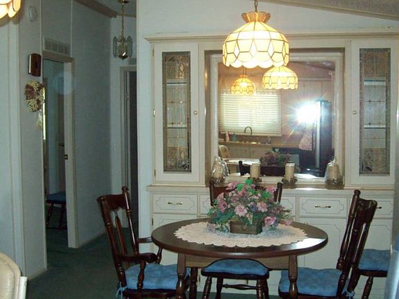 4th image of 222 Laurelcrest Cir