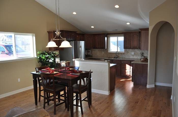 Kitchen/Dining