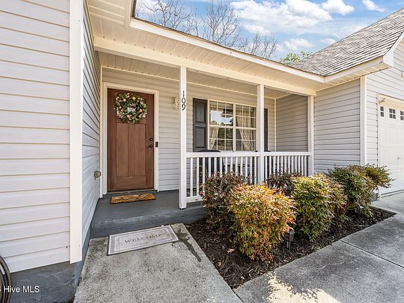 5th image of 109 Carriage Hills Court