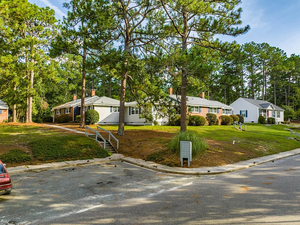 Knollwood Apartments