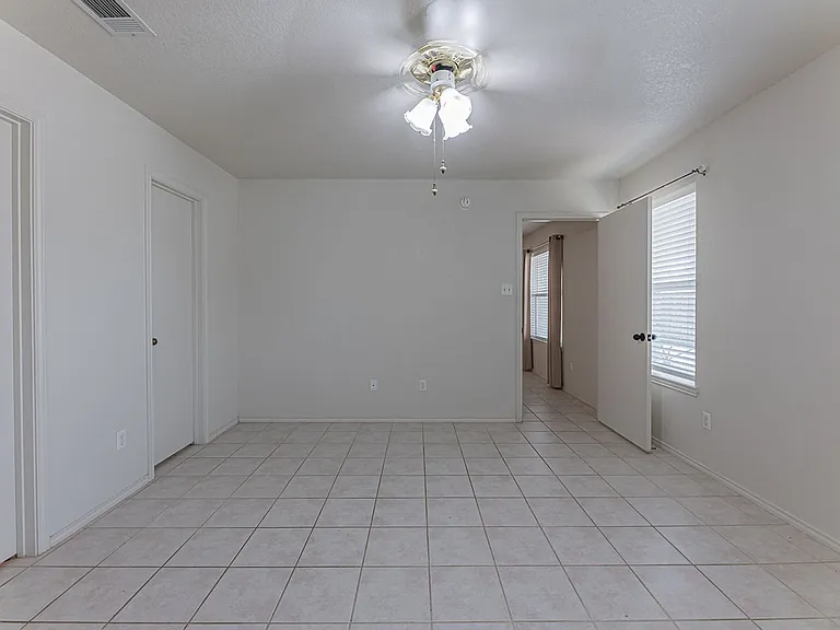 4409 Bowles Dr — Photo 27
