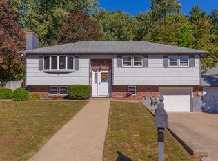 17 Evergreen Ave, Burlington, MA 01803