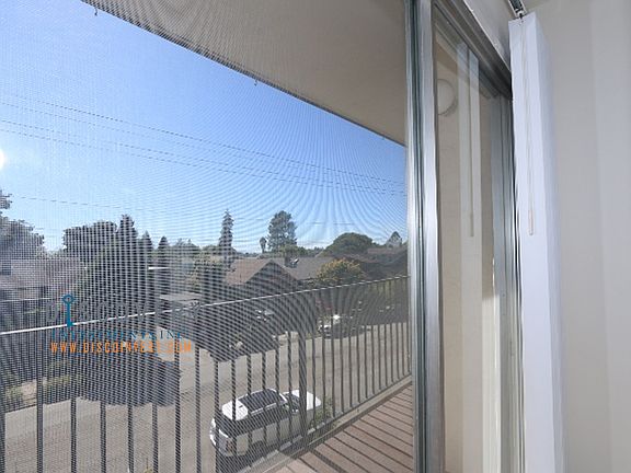 5th image of 2229 McGee Ave APT F