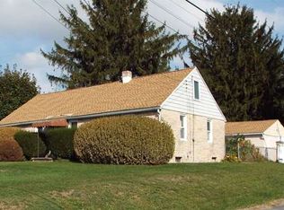 208 Park Rd, Valley View, PA 17983