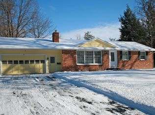 45 Sandle Dr, Fairport, NY 14450