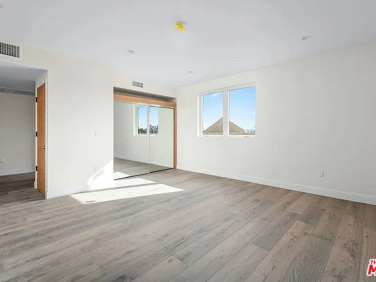 1429 S Bedford St #301 — Photo 4