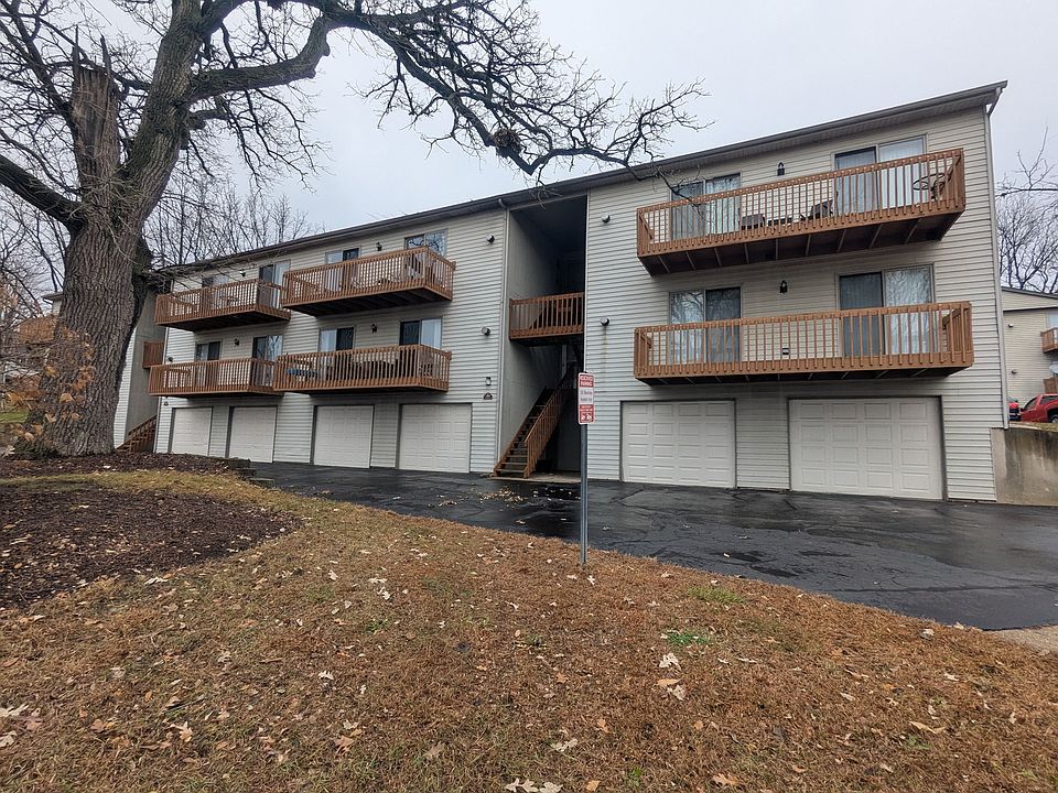 1st image of 300 Woodridge Cir Unit C
