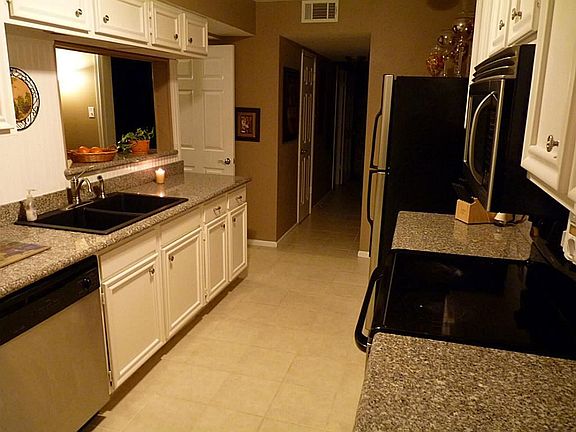 5th image of 13060 Trail Hollow Dr