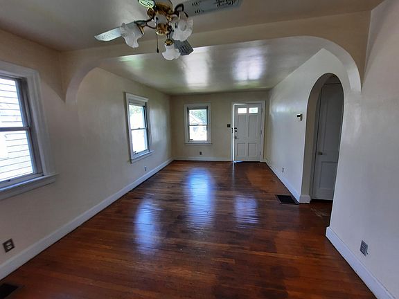 Living Room / Dining Room