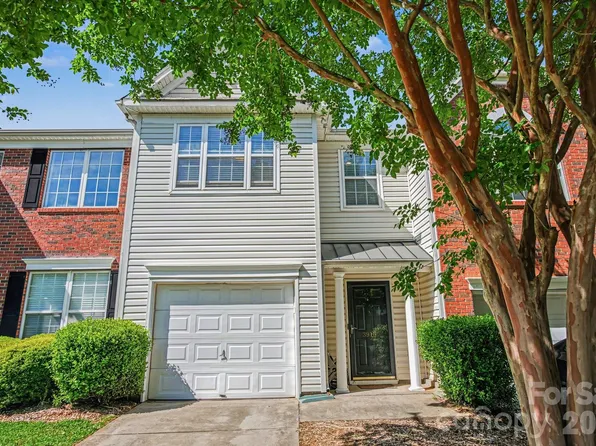3915 Glenlea Commons Dr, Charlotte, NC 28216
