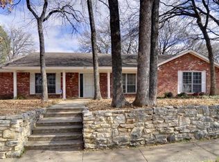 1817 Burr Oak St, Arlington, TX 76012