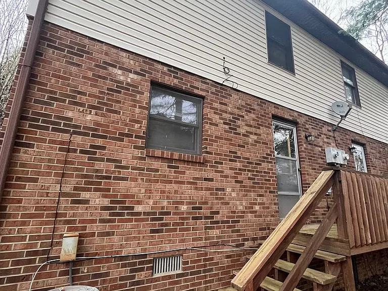 1477 Sandy Cir — Photo 41