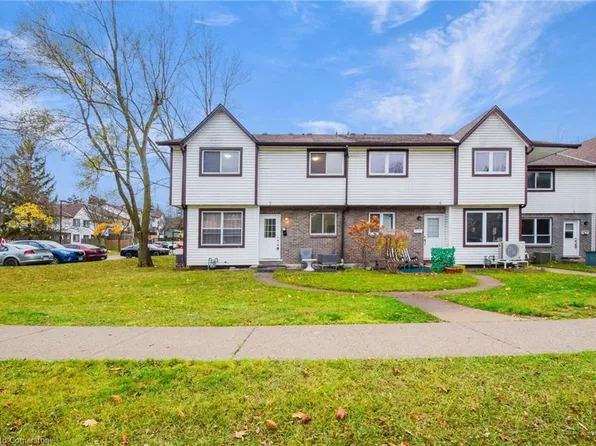 445 Pioneer Dr #5, Kitchener, ON N2P 1L8