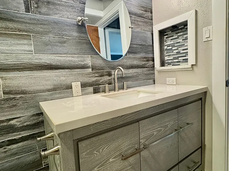 829 Wax Myrtle Ln — Photo 12