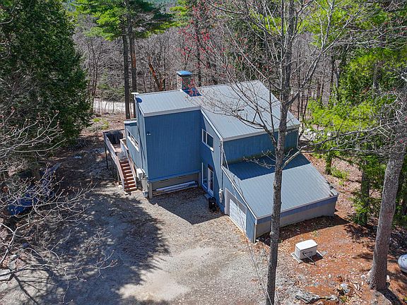 3rd image of 7 Top Hill Road