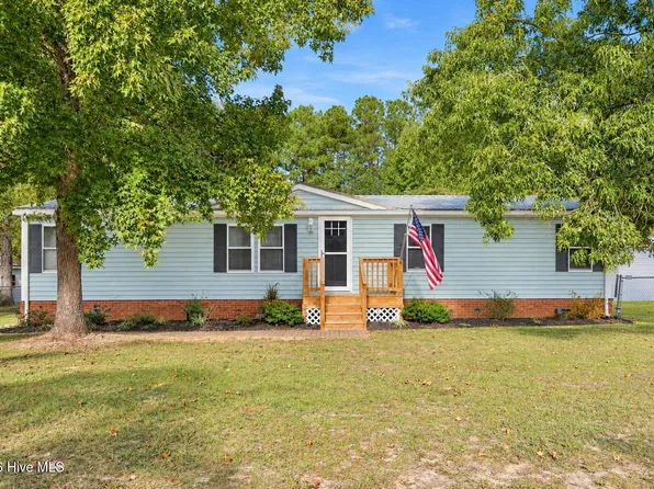 212 Hadnot Drive, Swansboro, NC 28584