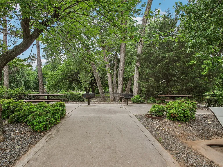 Brookwood Village — Photo 19