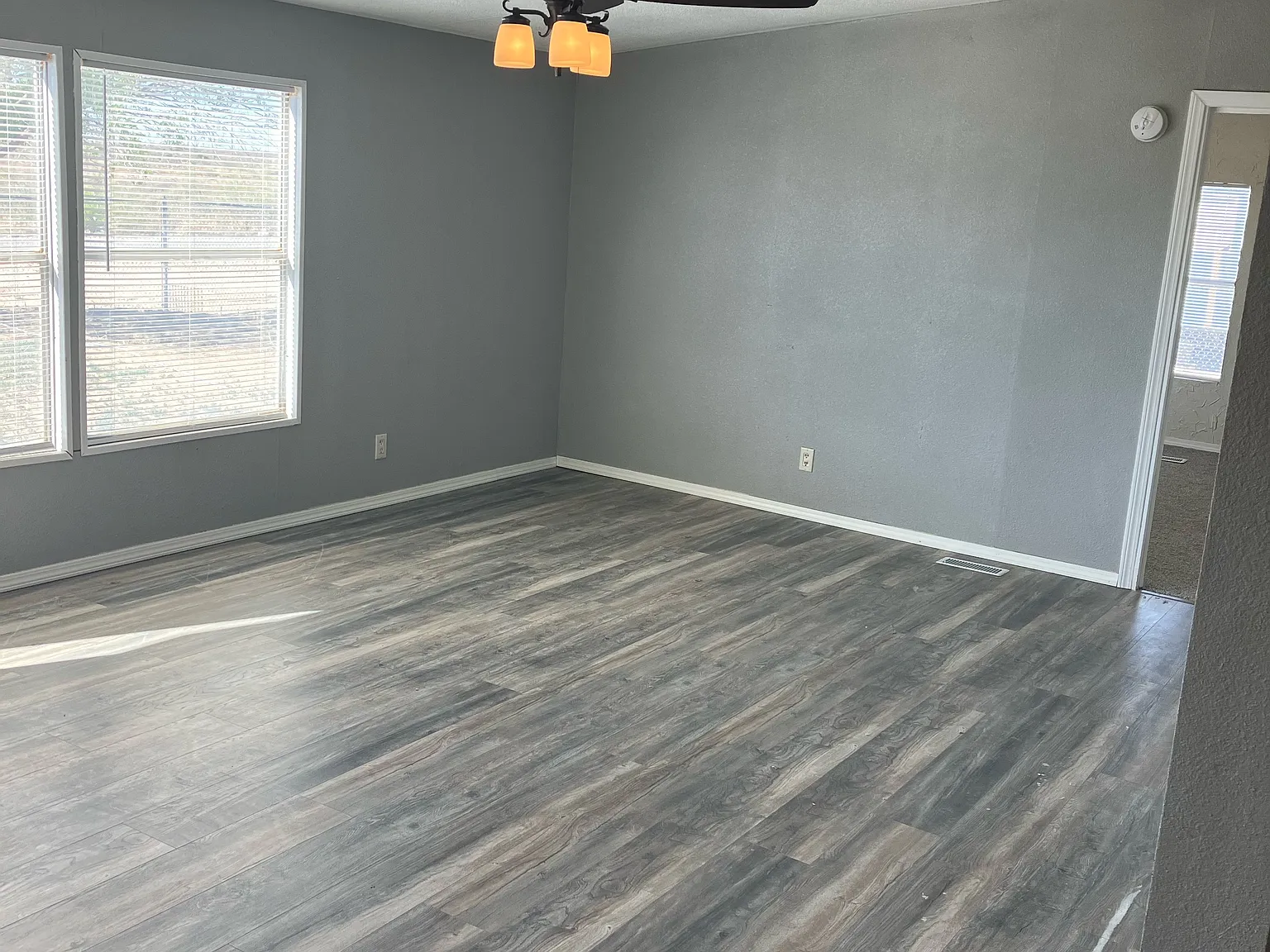 3 bed, $2,000 — Photo 3