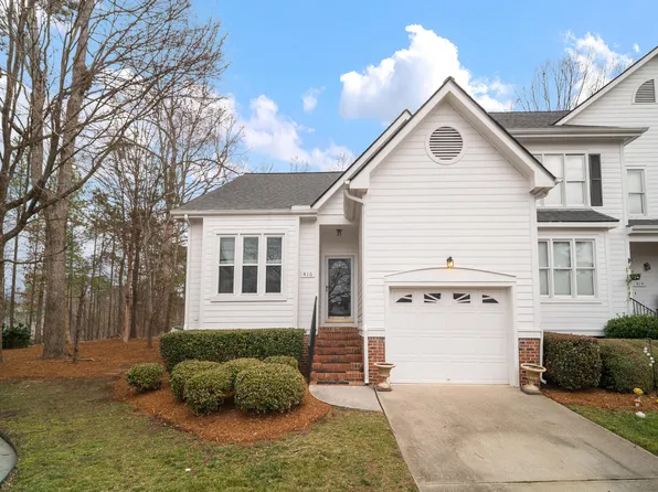 416 Center Pointe Dr, Cary, NC 27513