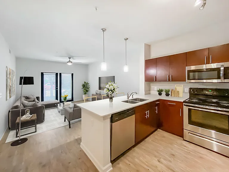 Avana Westside — Photo 11