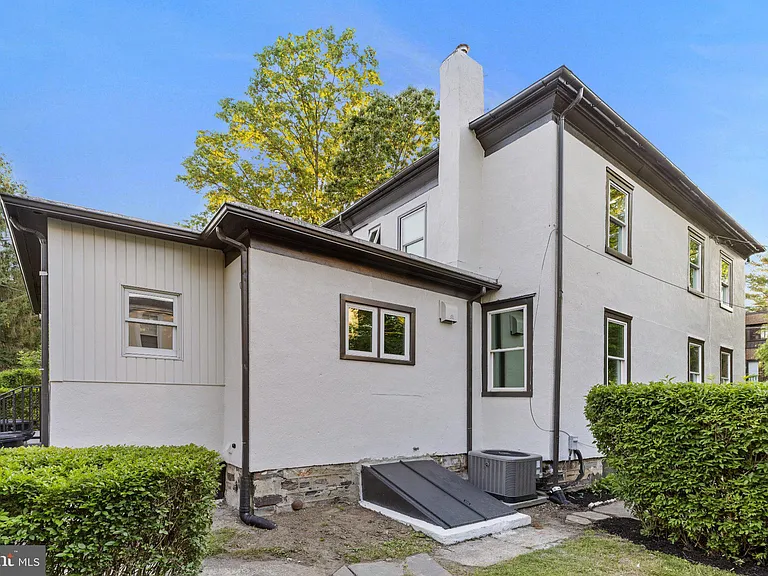 3 Willow St — Photo 17