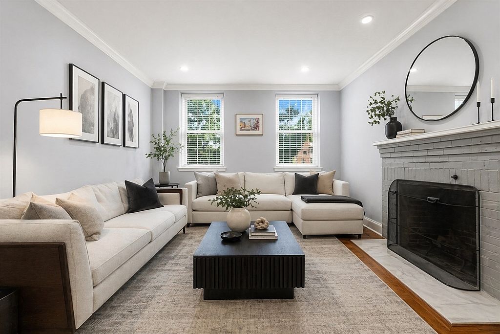39 Commonwealth Ave APT 11