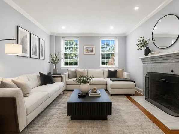 39 Commonwealth Ave APT 11, Newton, MA 02467