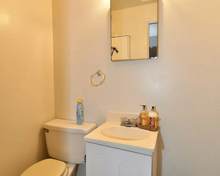 305 Hillsboro Dr — Photo 20
